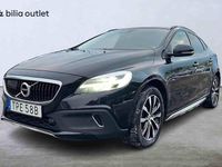 Begagnad Volvo V40 2019 Svart Halvkombi