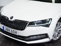 begagnad Skoda Superb iV 1.4 Plug in 218hk Style Drag P-Värm Matrix