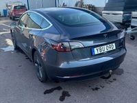 Begagnad Tesla Model 3 Long Range AWD 366 kW (498 HK) 2019 Grå Sedan