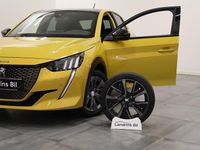 Begagnad Peugeot e-208 GT 100 kW (136 HK) 2022 Gul Halvkombi