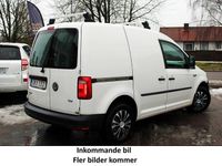 Begagnad VW Caddy 75 HK (55 kW) 2017 Vit Minibuss