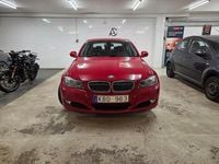 Begagnad BMW 320 Comfort Edition 177 HK (130 kW) 2009 Röd Sedan