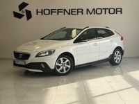 Begagnad Volvo V40 Momentum 114 HK (83 kW) 2014 Vit Halvkombi