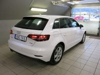 Begagnad Audi A3 Proline 150 HK (110 kW) 2018 Vit Sedan