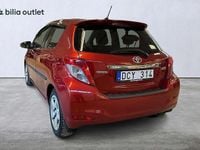 Begagnad Toyota Yaris Style 99 HK (72 kW) 2011 Röd Halvkombi