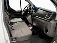 Begagnad Ford Tourneo 170 HK (125 kW) 2023 Frozen white Minibuss