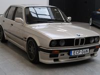 begagnad BMW 320 i 4-dörrars 325 Sedan Mtech 2115:-/mån