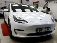 begagnad Tesla Model 3 Long Range AWD Panorama Keyless Navi 2020, Halvkombi
