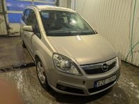Begagnad Opel Zafira 140 HK (102 kW) 2006 Beige/grå Minibuss