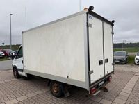 Begagnad Iveco Daily 146 HK (107 kW) 2015 Vit Van