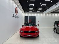 begagnad Ford Mustang 4.0/V6/213HK/CABRIOLET/FIN-SKICK/NYSERVAD/NYBES