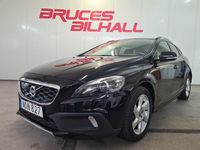 Begagnad Volvo V40 150 HK (110 kW) 2016 Svart Halvkombi