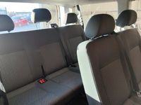 begagnad VW Caravelle 2.0 TDI 9-sits 102hk Nybes 1-Ägare