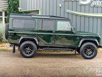 Begagnad Land Rover Defender 122 HK (89 kW) 2004 Grön Kombi