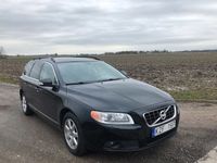 Begagnad Volvo V70 Momentum 145 HK (106 kW) 2010 Svart Kombi