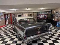 Begagnad Chevrolet Bel Air 220 HK (161 kW) 1957 Gråmetallic Sedan