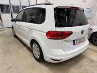 Begagnad VW Touran 110 HK (80 kW) 2015 Vit Minibuss
