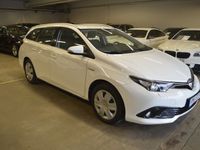 begagnad Toyota Auris Touring Sports Hybrid e-CVT (136hk) 2-Ägare / Bakkamera / Servad