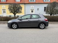 Begagnad Toyota Auris 90 HK (66 kW) 2011 Halvkombi