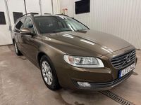 Begagnad Volvo V70 Momentum 190 HK (139 kW) 2015 Brun Kombi