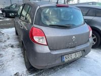 Begagnad Renault Clio R.S. 75 HK (55 kW) 2010 Halvkombi