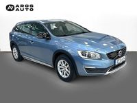 Begagnad Volvo V60 CC Standard 190 HK (139 kW) 2018 Blå Kombi