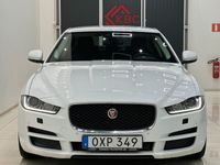 begagnad Jaguar XE 2,0 / 163HK / NAVI / S+V-HJUL / NYSERV / NYBES