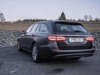 Begagnad Mercedes E220 163 HK (119 kW) 2018 Matte svart