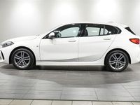 Begagnad BMW 118 M Sport 136 HK (100 kW) 2022 Vit Halvkombi
