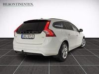 Begagnad Volvo V60 120 HK (88 kW) 2016 Vit Kombi