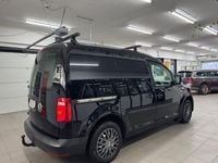 Begagnad VW Caddy 102 HK (75 kW) 2016 Svart Minibuss