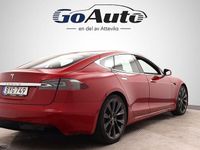 Begagnad Tesla Model S 386 kW (525 HK) 2018 Röd Halvkombi