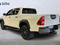 begagnad Toyota HiLux D-CAB 2,8 4WD AUTOMAT INVINCIBLE