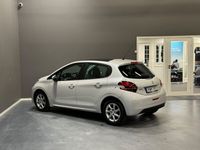 begagnad Peugeot 208 1.2 VTi Euro 6 Panorama