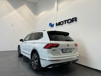 begagnad VW Tiguan Allspace 240hk 4M R-Line Cockpit Värm Drag