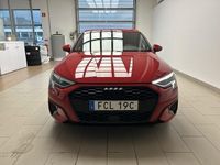 Begagnad Audi A3 Advanced Plus 150 HK (110 kW) 2023 Tangoröd metallic Sedan