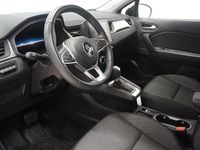 Begagnad Renault Captur Equilibre 160 HK (117 kW) 2022 Grå SUV