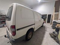 Begagnad Toyota HiAce 102 HK (75 kW) 2004 Minibuss
