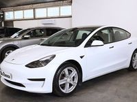 begagnad Tesla Model 3 Standard Range Plus Låga mil mån 2021, Halvkombi