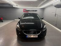 Begagnad Volvo V40 Summum 116 HK (85 kW) 2014 Svart