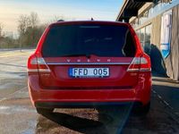 begagnad Volvo V70 D2 Momentum P-Värmare Bluetooth R-värme ACC 116hk