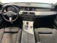 begagnad BMW 520 Touring M-Sport Pano H/K B-Kamera Drag xDrive 190 hk