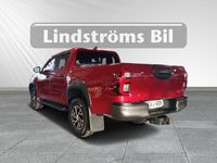 begagnad Toyota HiLux Dubbelhytt D-CAB 2.8 Turbo D-4D, 4WD Invincible Drag Vinterhjul 204hk