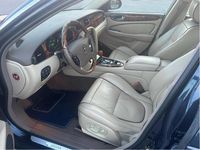 Begagnad Jaguar XJ 238 HK (175 kW) 2007 Blå Sedan