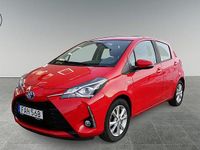 Begagnad Toyota Yaris Hybrid Active 101 HK (74 kW) 2019 Röd Halvkombi