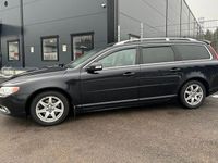 Begagnad Volvo V70 Summum 109 HK (80 kW) 2010 Svart Kombi