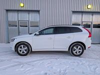 Begagnad Volvo XC60 Momentum 150 HK (110 kW) 2017 Vit SUV