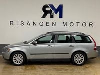 Begagnad Volvo V50 Kinetic 136 HK (100 kW) 2007 Silver Kombi