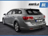 Begagnad Toyota Avensis Executive 152 HK (111 kW) 2013 Ljusgrå Kombi