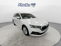 Begagnad Skoda Octavia 132 HK (97 kW) 2023 Vit Kombi